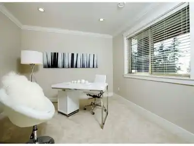 Discover Brockton Place in White Rock — Building Guide & Listings