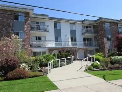 Discover Loop in Grandview Surrey — Building Guide & Listings