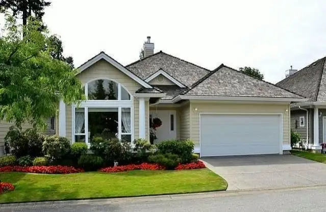Discover Brambley Hedge in Sunnyside Park Surrey — Building Guide & Listings
