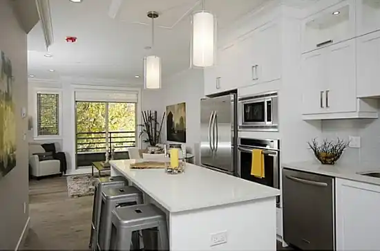 Camden Corner - photo 3 of 10