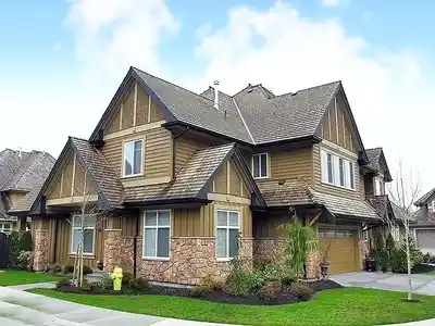 Discover Glenmont in Pacific Douglas — Building Guide & Listings