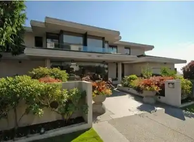 Discover Douglas Green Townhomes in Pacific Douglas — Building Guide & Listings