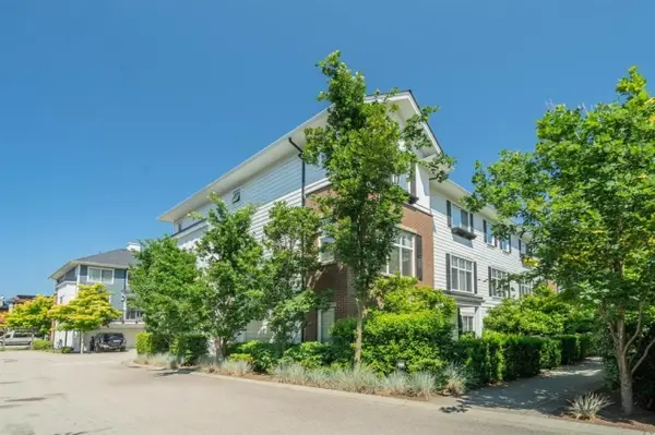 Essence at the Hamptons