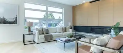 Discover Heatherstone in White Rock — Building Guide & Listings