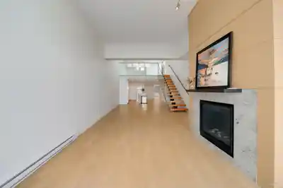 Discover Bakerview Court in White Rock — Building Guide & Listings