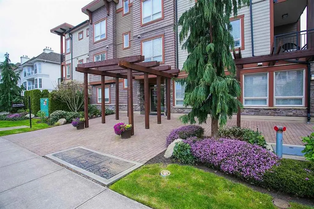 Discover Cambridge in King George Corridor — Building Guide & Listings