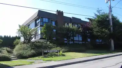 Discover Hill Residences in White Rock — Building Guide & Listings