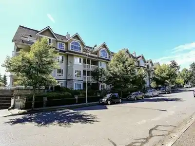Discover Freestyle in Grandview Surrey — Building Guide & Listings