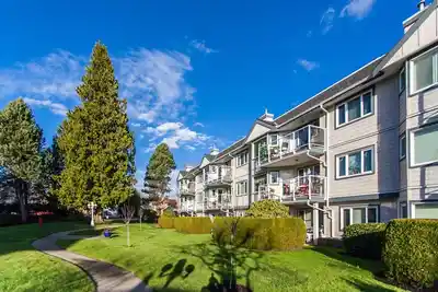 Discover Kingsgate in King George Corridor — Building Guide & Listings