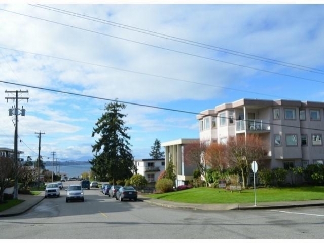 Geddington Square - photo 2 of 3