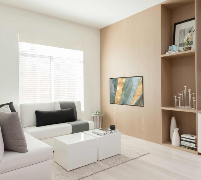 Hudson - photo 2 of 8