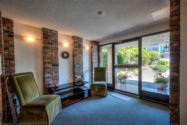 Kent Mayfair - photo 2 of 2