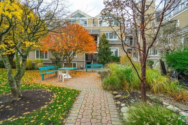 Marine Court - photo 2 of 7