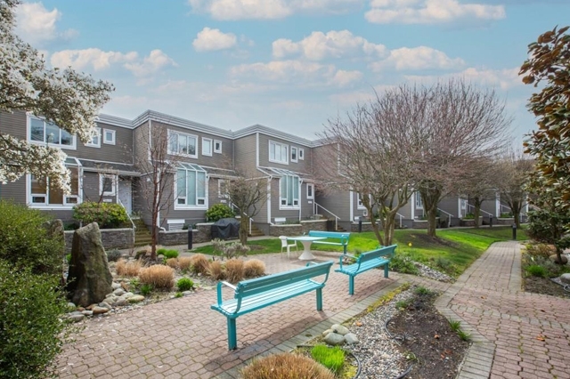 Marine Court - photo 3 of 7