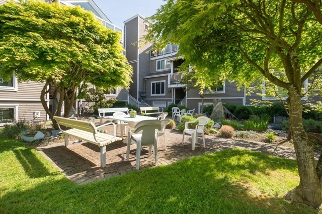 Marine Court - photo 4 of 7