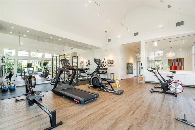 Morgan - photo 4 of 8