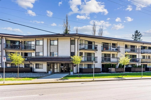 North Bluff Village - photo 3 of 6