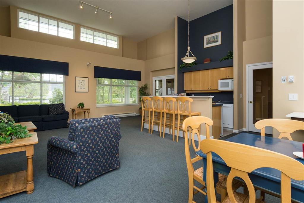 Sandhurst - photo 3 of 4