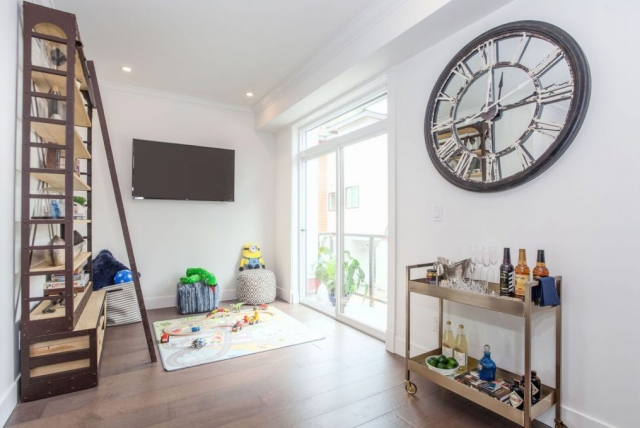 South on 16th - photo 2 of 7