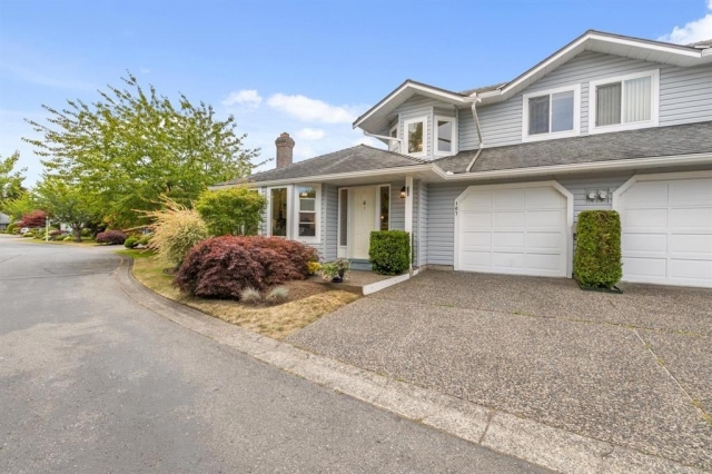 Tiffany Lane - photo 2 of 5