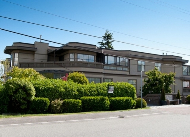 Tiffany - photo 2 of 4