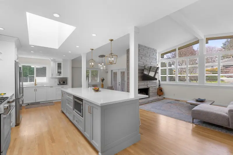 4975 WEAVER DRIVE - photo 3 of 25