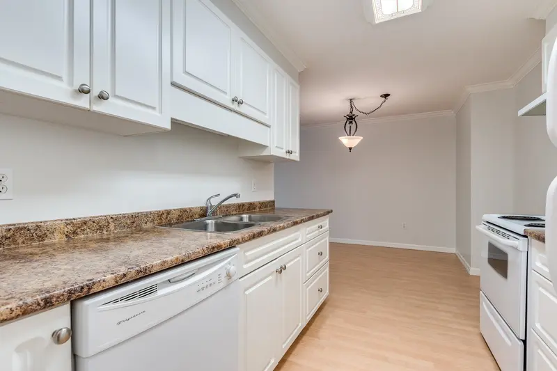 205 1200 PACIFIC STREET - photo 3 of 18