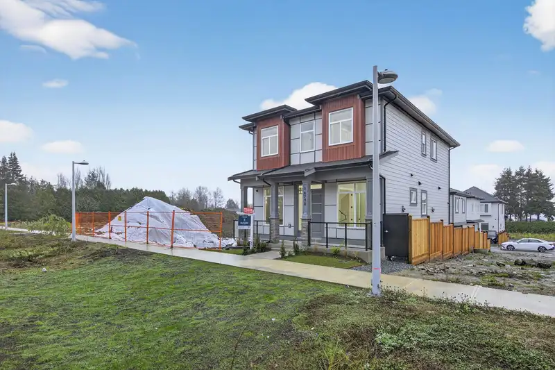 16730 20 AVENUE - photo 2 of 30