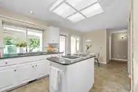 1665 138B STREET - thumbnail 10