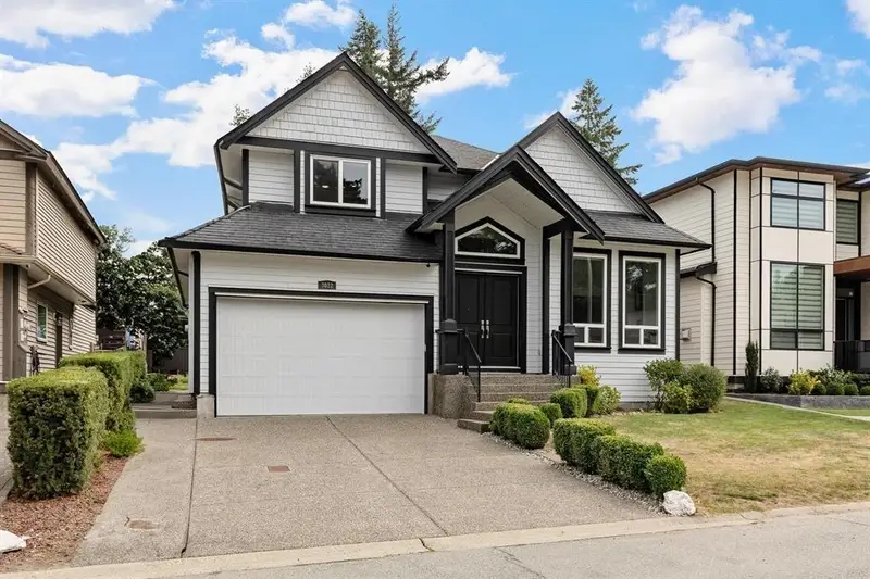 3022 PRINCESS STREET - photo 2 of 25