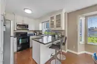 302 1441 BLACKWOOD STREET - thumbnail 9