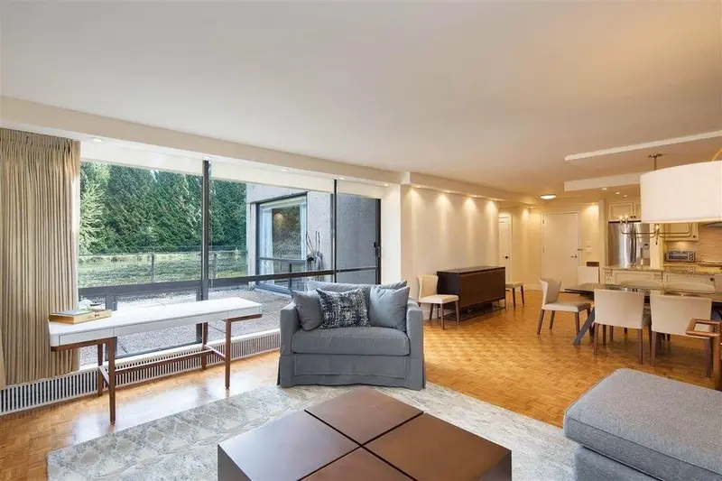 108 4900 CARTIER STREET - photo 3 of 16