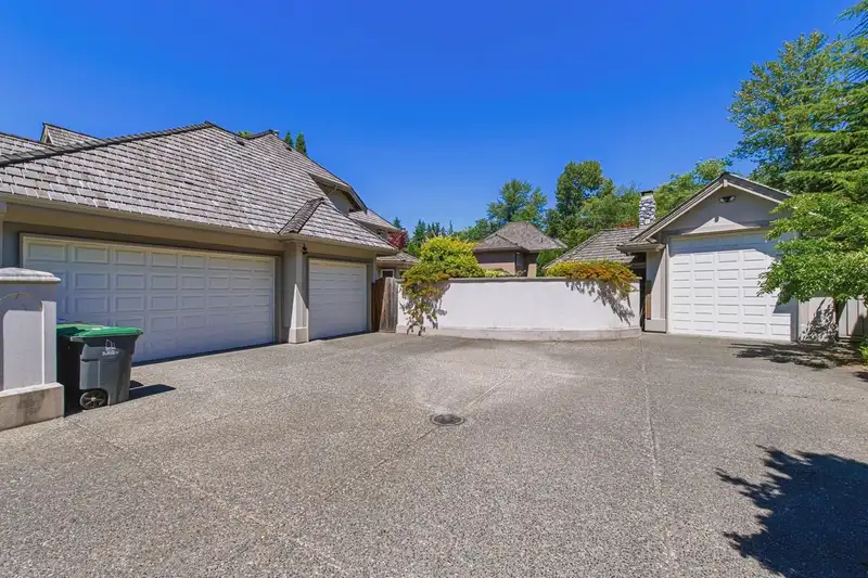2248 136 STREET - photo 3 of 40