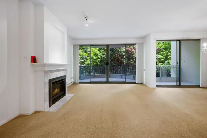 205 1765 MARTIN DRIVE - photo 2 of 33