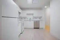 205 1765 MARTIN DRIVE - thumbnail 9