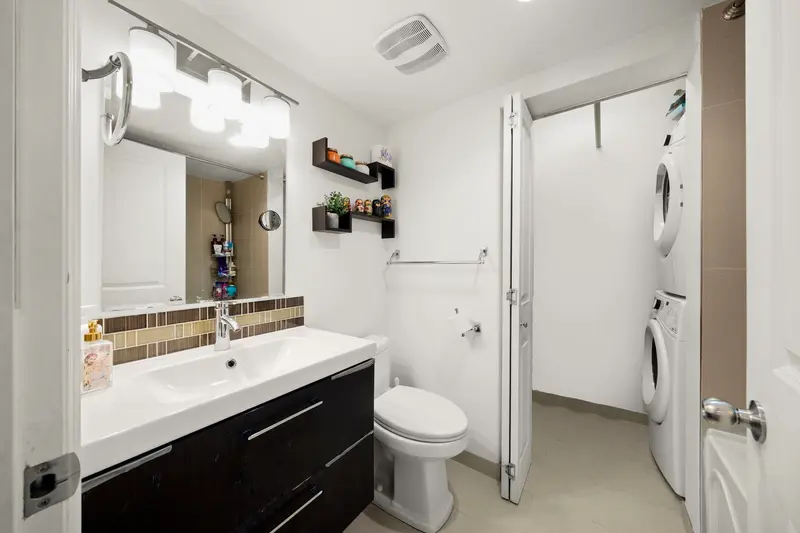 1306 9521 CARDSTON COURT - photo 4 of 25