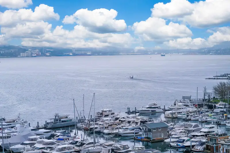 1401 560 CARDERO STREET - photo 1 of 25