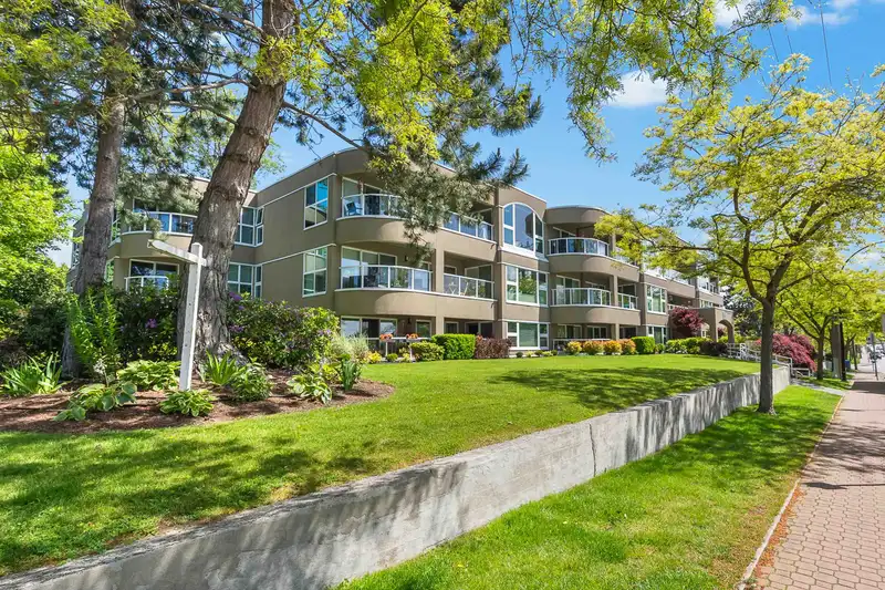 205 15809 MARINE DRIVE - photo 1 of 38