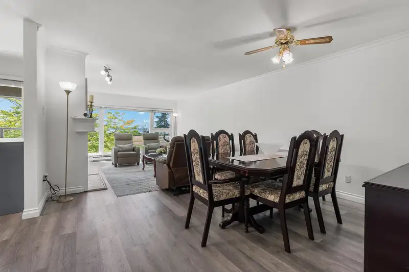 205 15809 MARINE DRIVE - photo 3 of 38