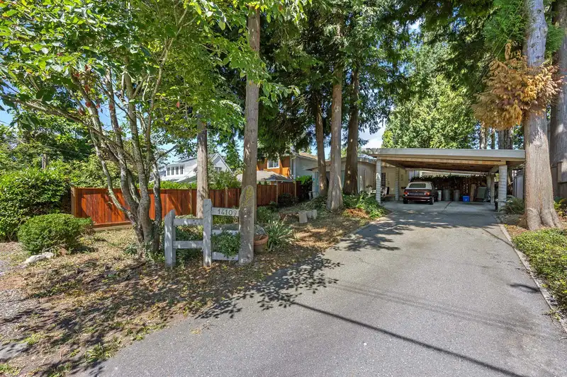 14109 BLACKBURN AVENUE - photo 3 of 8