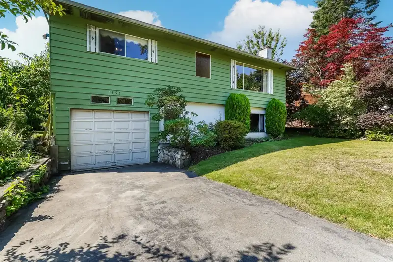 1955 LILAC DRIVE - photo 1 of 34
