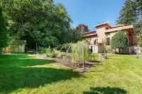 1955 LILAC DRIVE - thumbnail 32