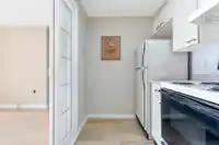 706 15111 RUSSELL AVENUE - thumbnail 14