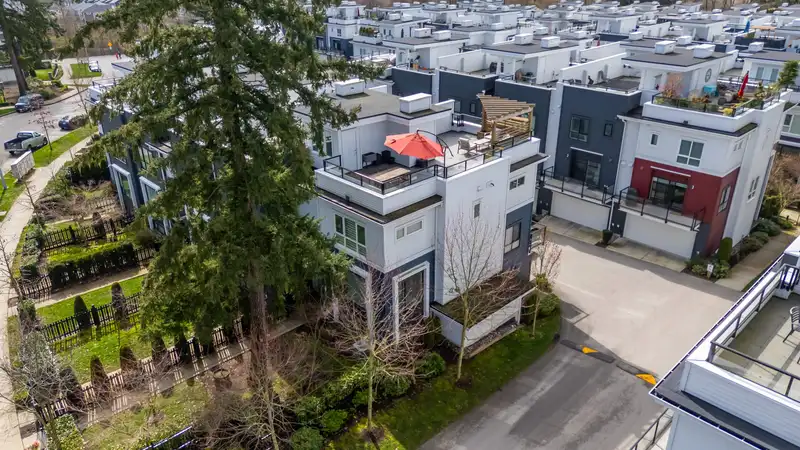 220 2277 OAK MEADOWS DRIVE - photo 1 of 40