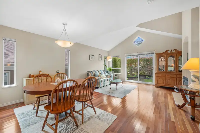 62 15133 29A AVENUE - photo 4 of 30