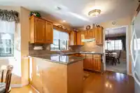 48 1725 SOUTHMERE CRESCENT - thumbnail 8