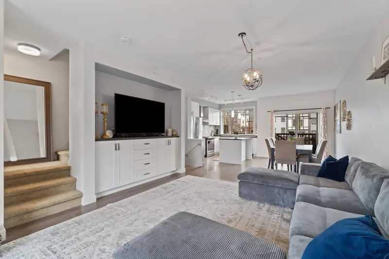 21 11305 240 STREET - photo 3 of 25