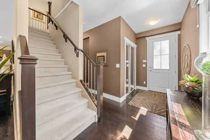 28 15454 32 AVENUE - photo 2 of 36
