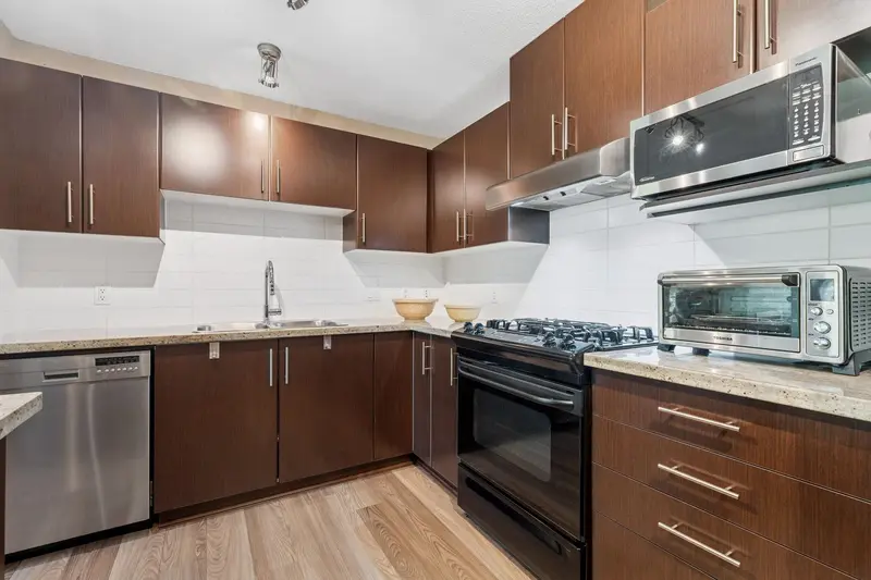 212 600 KLAHANIE DRIVE - photo 4 of 25