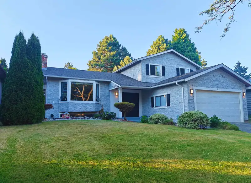 14523 17 AVENUE - photo 1 of 1
